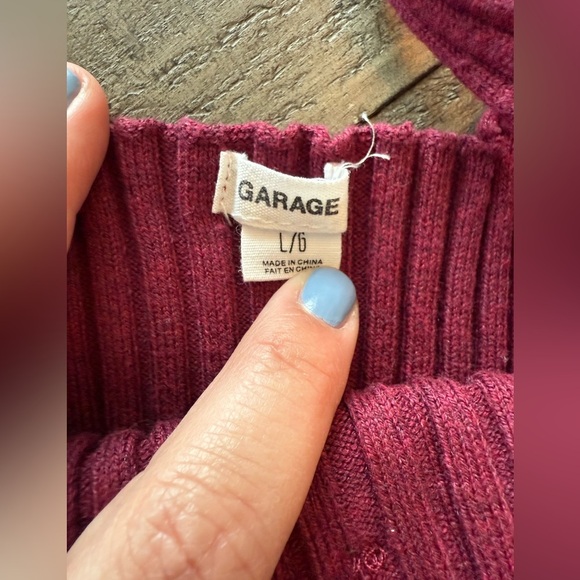 🛍️$5 SALE - Garage Ribbed and Cropped Mini Tank, size large. - Picture 4 of 5